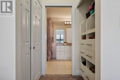 206 - 148 THIRD STREET Cobourg Ontario photo 35
