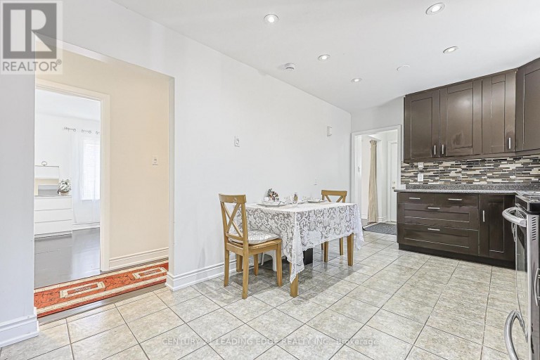 246 ELLINGTON DRIVE, Toronto (Wexford-Maryvale), Ontario, M1R3Y4