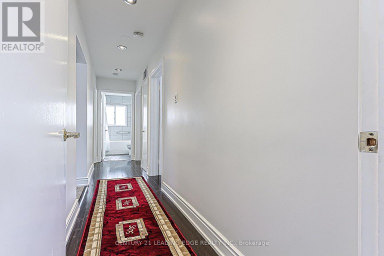 246 ELLINGTON DRIVE, Toronto (Wexford-Maryvale), Ontario, M1R3Y4