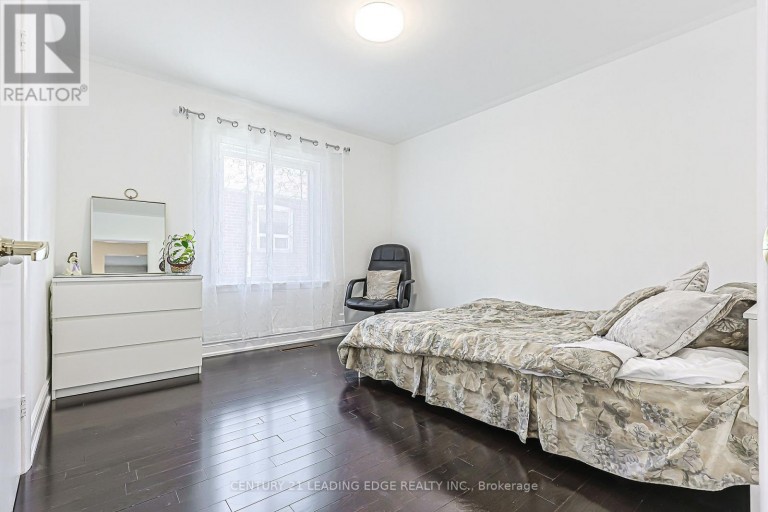 246 ELLINGTON DRIVE, Toronto (Wexford-Maryvale), Ontario, M1R3Y4