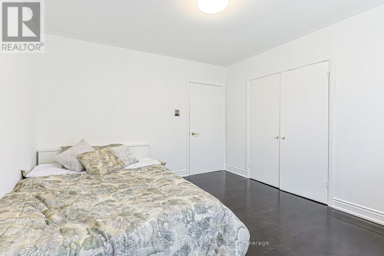 246 ELLINGTON DRIVE, Toronto (Wexford-Maryvale), Ontario, M1R3Y4
