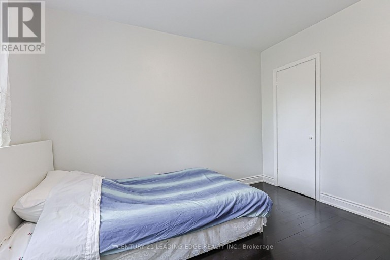 246 ELLINGTON DRIVE, Toronto (Wexford-Maryvale), Ontario, M1R3Y4