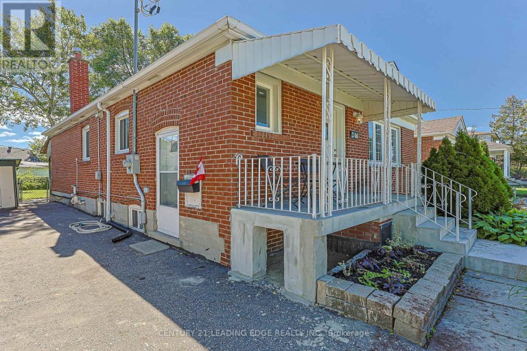246 ELLINGTON DRIVE, Toronto (Wexford-Maryvale), Ontario, M1R3Y4
