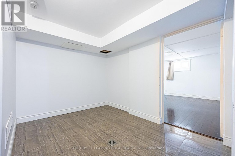 246 ELLINGTON DRIVE, Toronto (Wexford-Maryvale), Ontario, M1R3Y4
