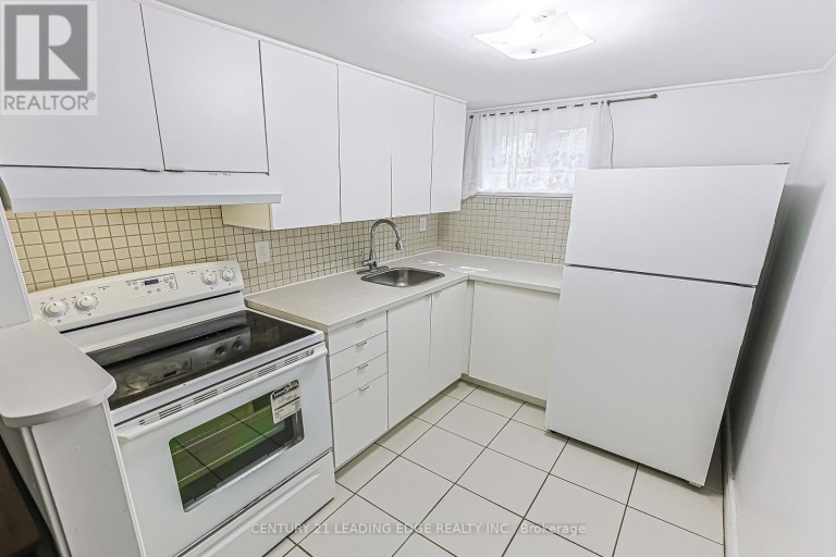 246 ELLINGTON DRIVE, Toronto (Wexford-Maryvale), Ontario, M1R3Y4