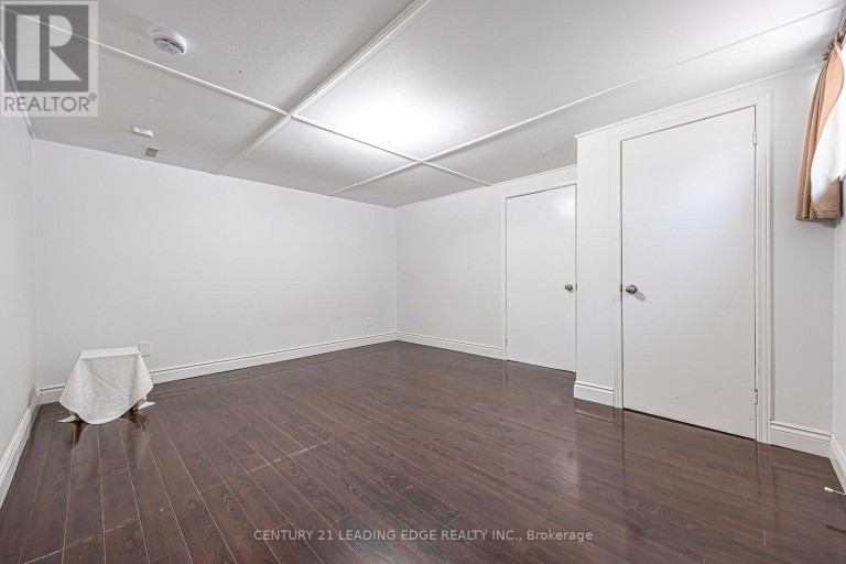 246 ELLINGTON DRIVE, Toronto (Wexford-Maryvale), Ontario, M1R3Y4
