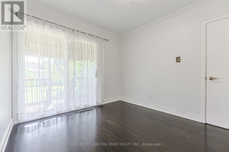 246 ELLINGTON DRIVE, Toronto (Wexford-Maryvale), Ontario, M1R3Y4