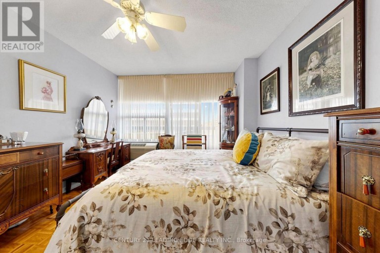 429 - 50 RICHMOND STREET E, Oshawa (O'Neill), Ontario, L1G7C7