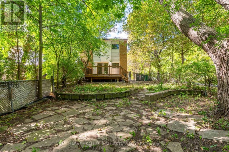 2258 BROOKHURST ROAD, Mississauga (Clarkson), Ontario, L5J1P9