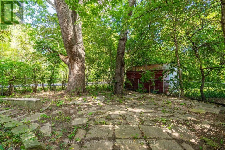 2258 BROOKHURST ROAD, Mississauga (Clarkson), Ontario, L5J1P9