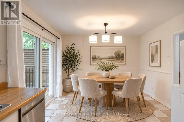 2258 BROOKHURST ROAD, Mississauga (Clarkson), Ontario, L5J1P9