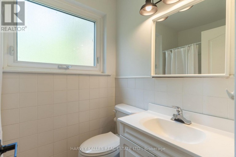 2258 BROOKHURST ROAD, Mississauga (Clarkson), Ontario, L5J1P9