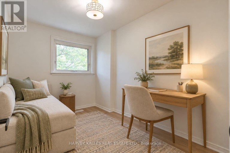 2258 BROOKHURST ROAD, Mississauga (Clarkson), Ontario, L5J1P9