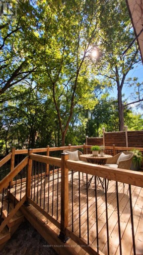 2258 BROOKHURST ROAD, Mississauga (Clarkson), Ontario, L5J1P9