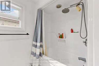 86 HALFMOON SQUARE Toronto (Highland Creek) Ontario photo 33