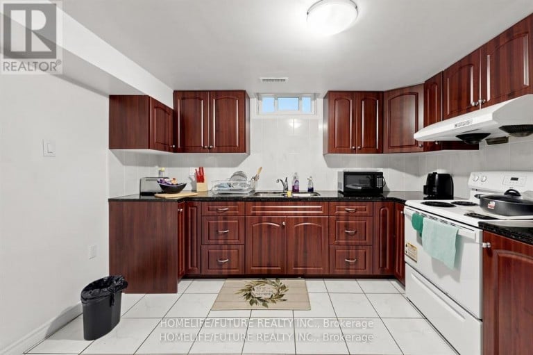 86 HALFMOON SQUARE, Toronto (Highland Creek), Ontario, M1C3V3