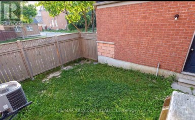 3 HERZBERG GARDENS Toronto (York University Heights) Ontario photo 24