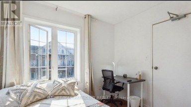 3 HERZBERG GARDENS Toronto (York University Heights) Ontario photo 8