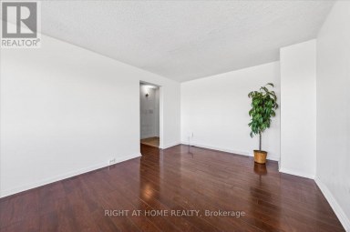 708 - 100 LEEWARD GLENWAY Toronto (Flemingdon Park) Ontario photo 8