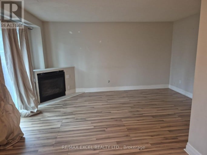 111 BRADSTONE SQUARE, Toronto (Malvern), Ontario, M1B1W1