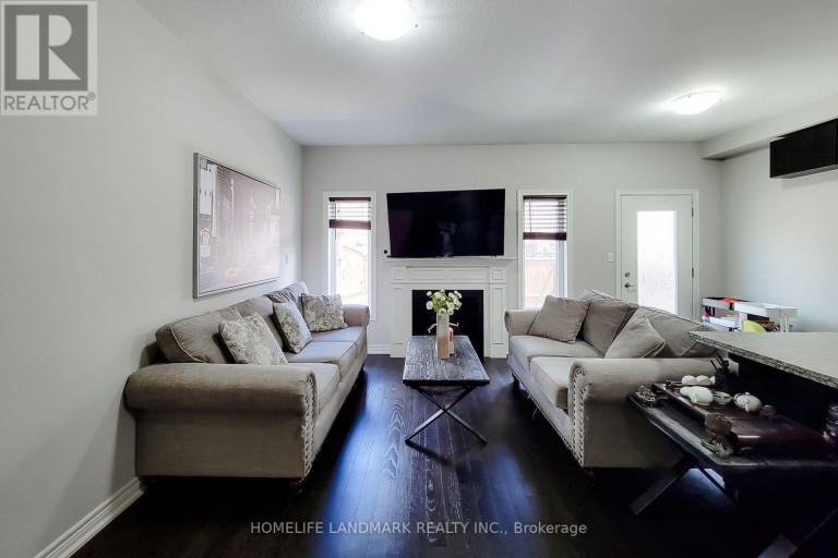 52 SONOMA VALLEY CRESCENT, Hamilton (Mewburn), Ontario, L9B0J3