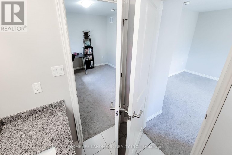 52 SONOMA VALLEY CRESCENT, Hamilton (Mewburn), Ontario, L9B0J3