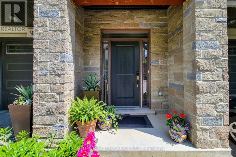 52 SONOMA VALLEY CRESCENT, Hamilton (Mewburn), Ontario, L9B0J3