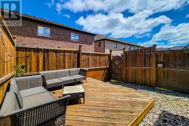 52 SONOMA VALLEY CRESCENT, Hamilton (Mewburn), Ontario, L9B0J3