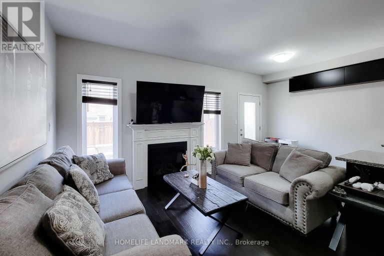 52 SONOMA VALLEY CRESCENT, Hamilton (Mewburn), Ontario, L9B0J3