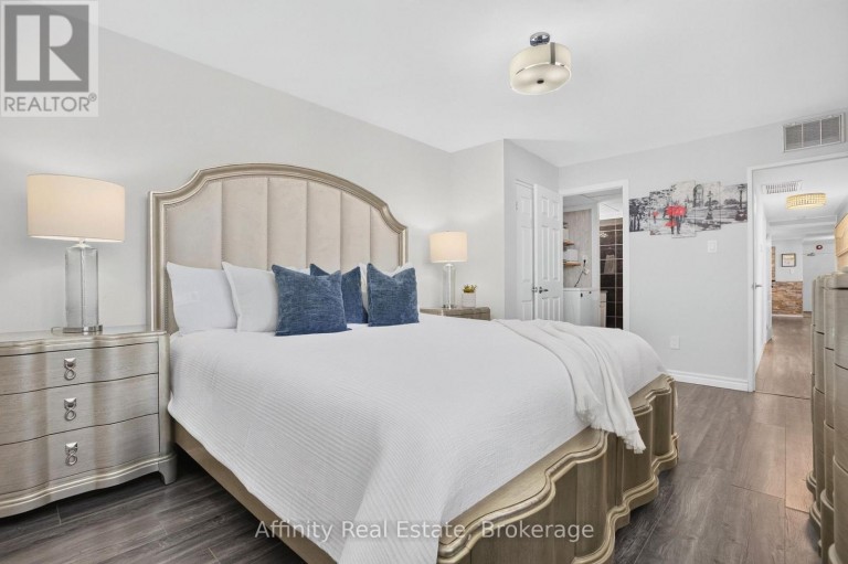 808 - 2323 CONFEDERATION PARKWAY, Mississauga (Cooksville), Ontario, L5B1R6