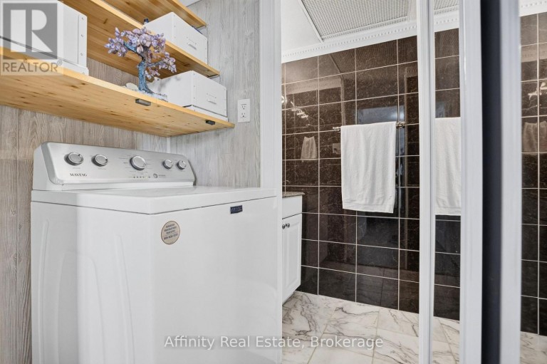 808 - 2323 CONFEDERATION PARKWAY, Mississauga (Cooksville), Ontario, L5B1R6