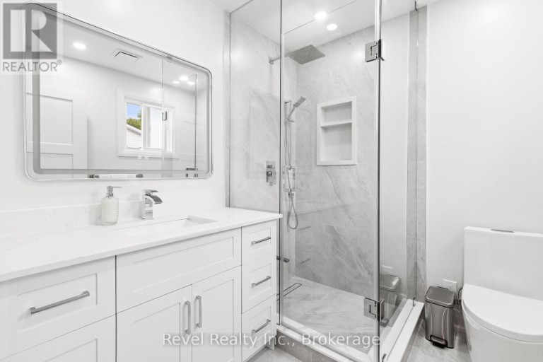 35 JOHN DEXTER PLACE, Markham (Sherwood-Amberglen), Ontario, L3P3G2