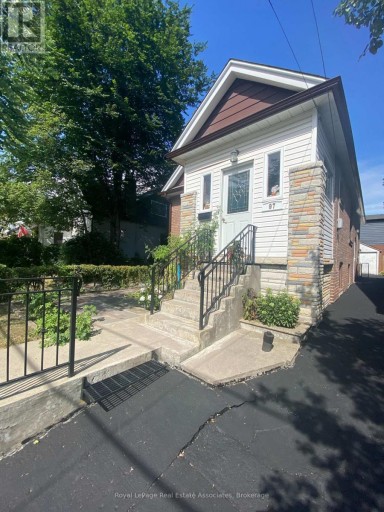 LOWER - 97 OAK PARK AVENUE, Toronto (Woodbine-Lumsden), Ontario, M4C4M6