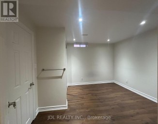 ENTIRE TWO-BEDROOM BSMT - 36 BENDAMERE CRES CRESCENT Markham (Raymerville) Ontario photo 4