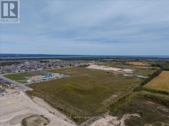 883 MAPLEVIEW DRIVE E Barrie Ontario photo 13