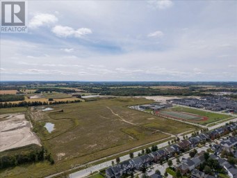 883 MAPLEVIEW DRIVE E Barrie Ontario photo 17