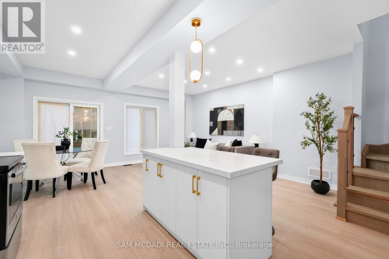 26 DAYMAN DRIVE, Hamilton (Meadowlands), Ontario, L9K0J9