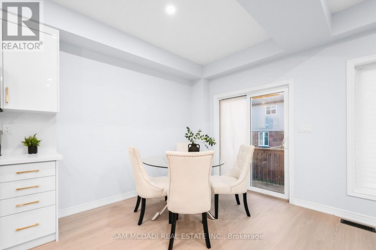 26 DAYMAN DRIVE, Hamilton (Meadowlands), Ontario, L9K0J9