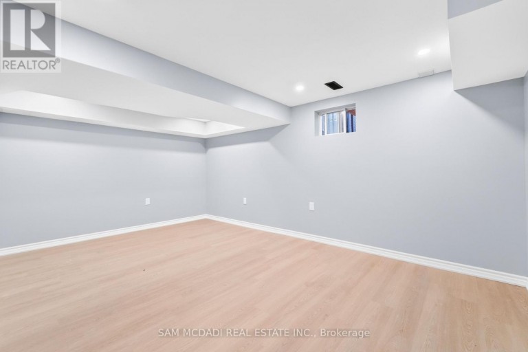 26 DAYMAN DRIVE, Hamilton (Meadowlands), Ontario, L9K0J9