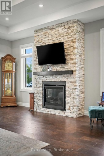 52 GAVIN CRESCENT, Quinte West (Murray Ward), Ontario, K8V0H2