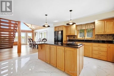 800 FOREST PARK ROAD Laurentian Valley Ontario photo 15