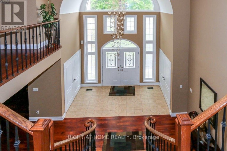 4441 LAWRENCE AVENUE E, Toronto (West Hill), Ontario, M1E2T6