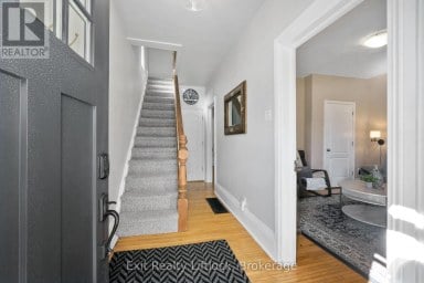 21 AYLMER STREET S Peterborough (Town Ward 3) Ontario photo 3
