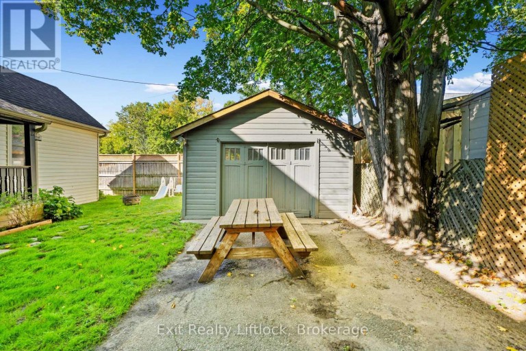 21 AYLMER STREET S, Peterborough (Town Ward 3), Ontario, K9J3H6