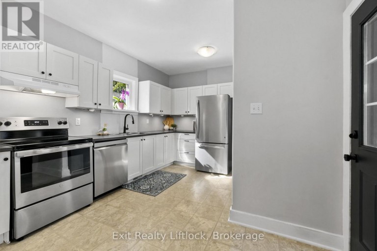 21 AYLMER STREET S, Peterborough (Town Ward 3), Ontario, K9J3H6