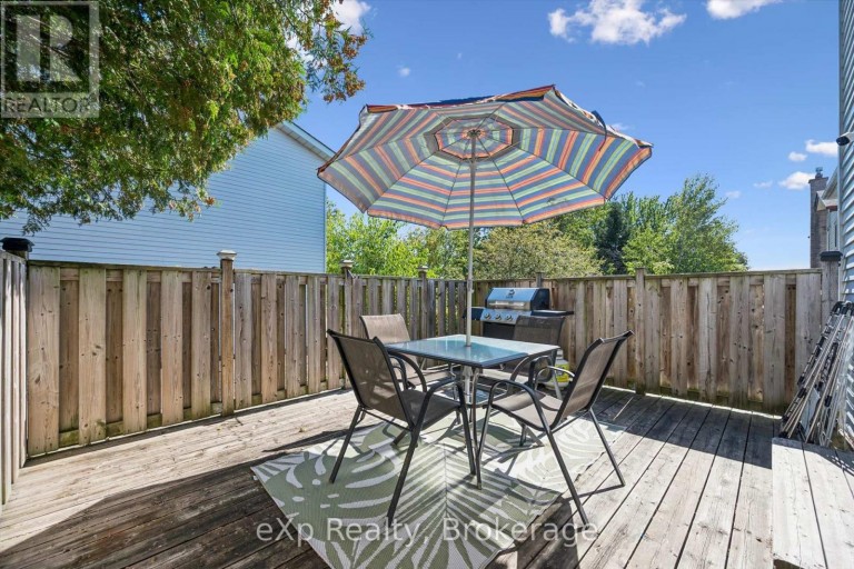 1 CHESTERTON LANE, Guelph (Grange Road), Ontario, N1E6T1