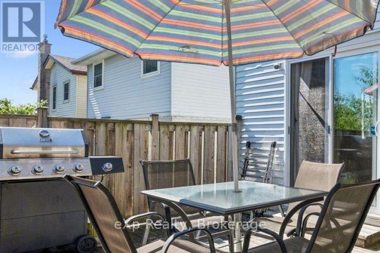 1 CHESTERTON LANE, Guelph (Grange Road), Ontario, N1E6T1