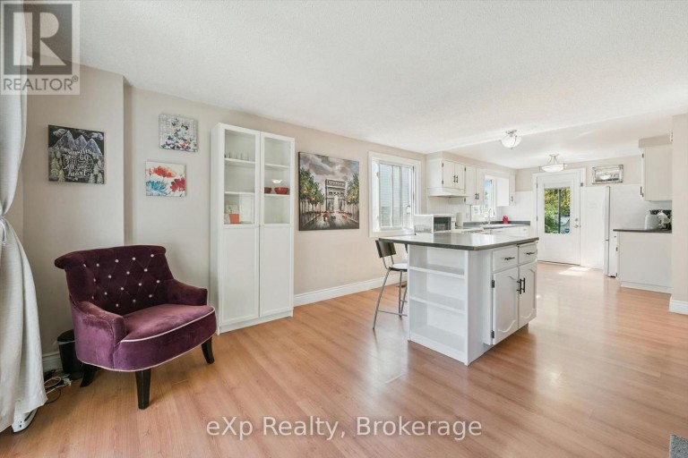 1 CHESTERTON LANE, Guelph (Grange Road), Ontario, N1E6T1