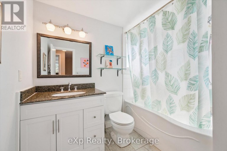 1 CHESTERTON LANE, Guelph (Grange Road), Ontario, N1E6T1