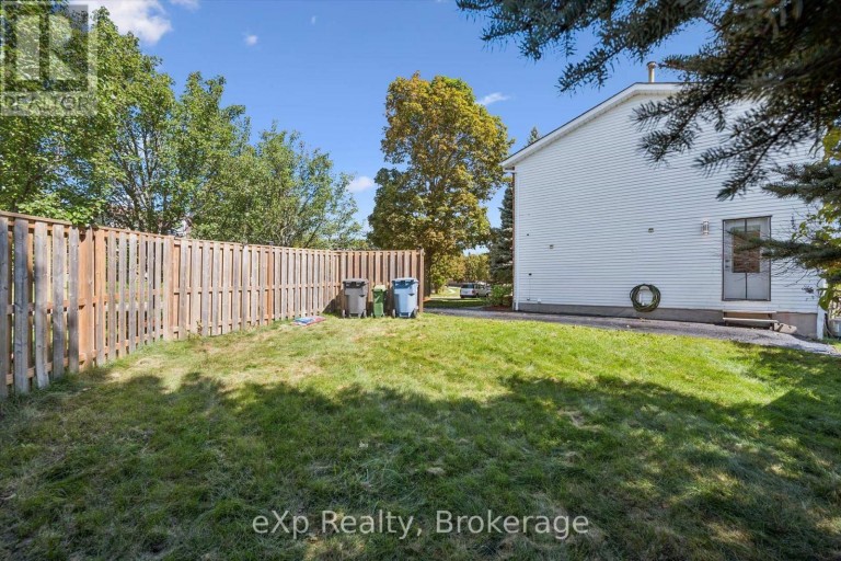 1 CHESTERTON LANE, Guelph (Grange Road), Ontario, N1E6T1